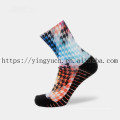 Professionelle benutzerdefinierte Herrensocken Baumwolle und Spandex bequeme sublimierte bedruckte Socken für Herren